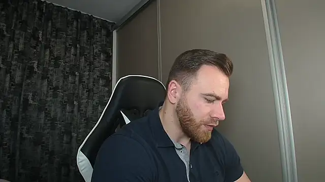 Snapshot of Thori92 chatting on 03.08.25 Thori92 online show from 03.08.25