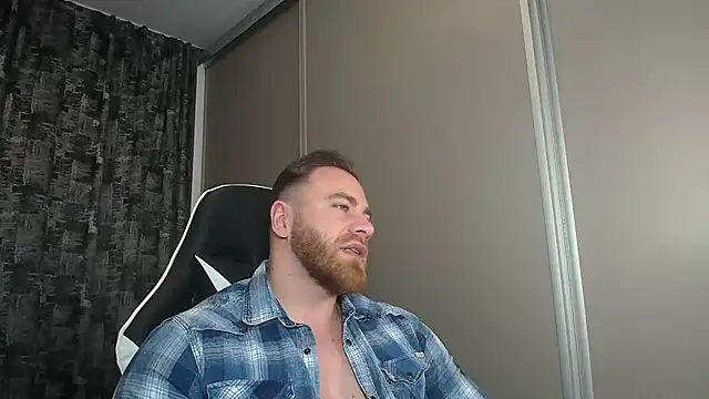 Snapshot of Thori92 chatting on 03.20.25 Thori92 online show from 03.20.25