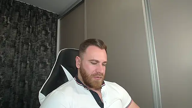 Snapshot of Thori92 chatting on 03.22.25 Thori92 online show from 03.22.25