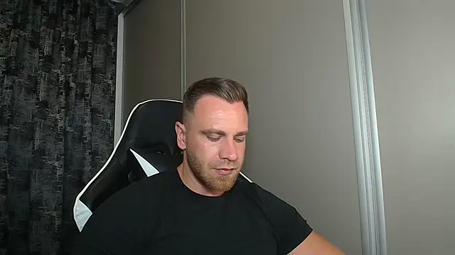 Snapshot of Thori92 chatting on 07.04.26 Thori92 online show from 07.04.26