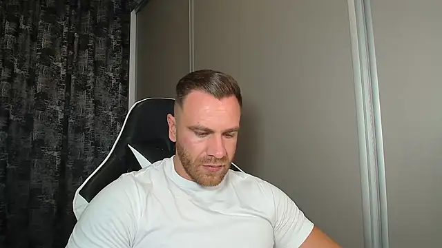 Snapshot of Thori92 chatting on 07.16.26 Thori92 online show from 07.16.26