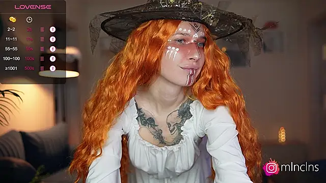 Snapshot of melanielwithu chatting on 10.26.25 melanielwithu online show from 10.26.25