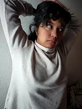 Peach Girll online show from 02.22.25