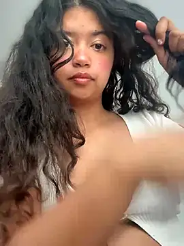 Peach Girll online show from 05.28.26
