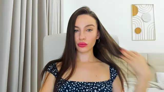 Snapshot of Sunshine_Eva chatting on 10.10.25 Sunshine Eva online show from 10.10.25