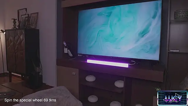 Snapshot of LucyAllenX chatting on 12.20.24 LucyAllenX online show from 12.20.24