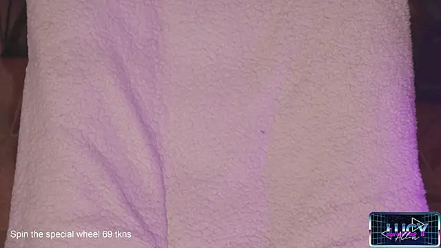 LucyAllenX online show from 01.27.25