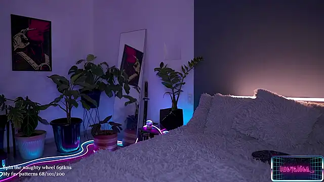 Snapshot of LucyAllenX chatting on 11.27.25 LucyAllenX online show from 11.27.25