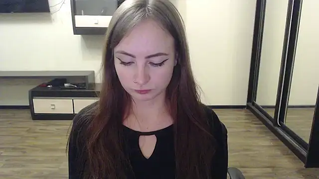 Laralianna online show from 12.08.24