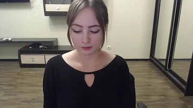 Laralianna online show from 12.09.24