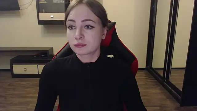 Laralianna online show from 01.09.25