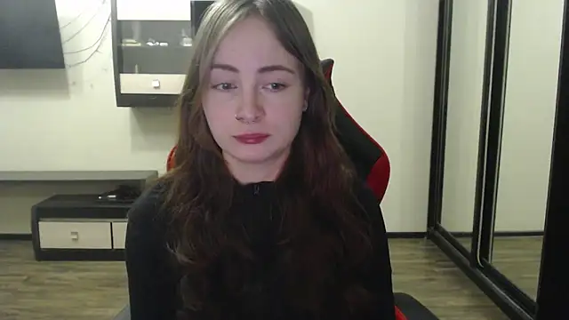 Laralianna online show from 02.06.25