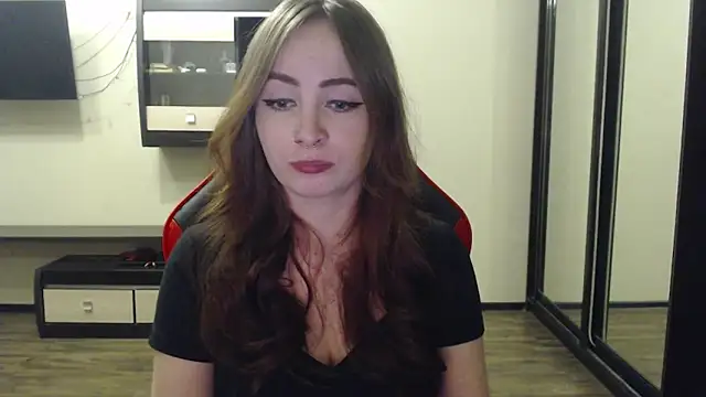 Laralianna online show from 02.16.25