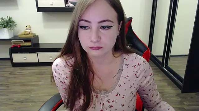 Laralianna online show from 09.10.25