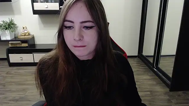 Laralianna online show from 09.18.25