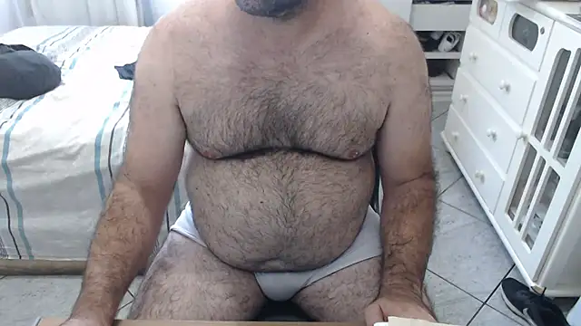 Snapshot of MysterBearMG chatting on 03.06.26 MysterBearMG online show from 03.06.26