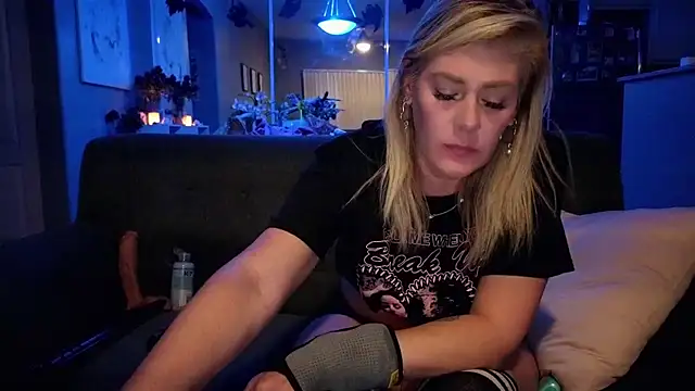 Lexi Shocker online show from 09.25.25