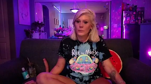 Snapshot of Lexi_Shocker chatting on 04.23.26 Lexi Shocker online show from 04.23.26