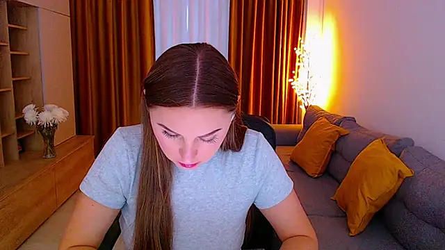  Mia Adams online show from 10.12.25