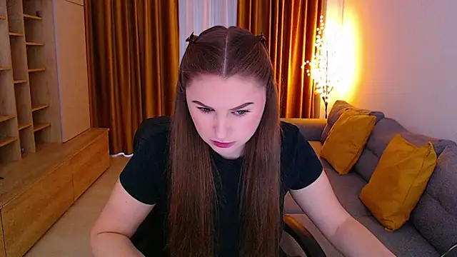  Mia Adams online show from 04.15.26