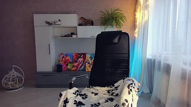 Cuddle Cat online show from 02.10.25