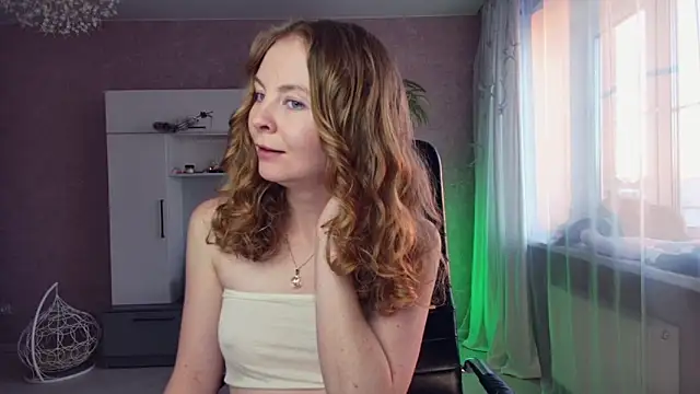 Cuddle Cat online show from 02.22.25