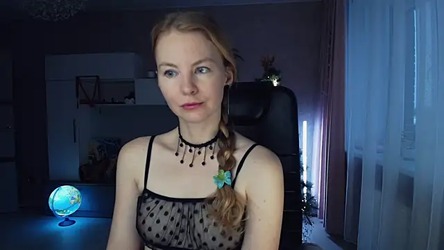 Cuddle Cat online show from 12.20.25