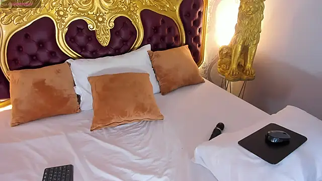 Dulce 26  online show from 03.22.25