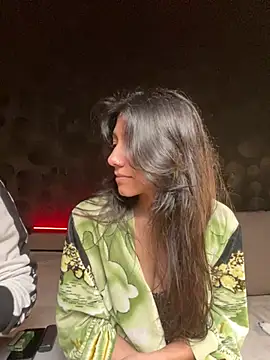 Snapshot of Kiscsillagg chatting on 03.04.25 Kiscsillagg online show from 03.04.25