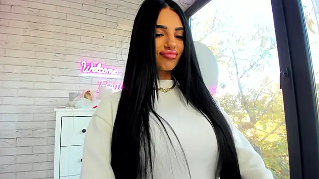 Britney Charm  online show from 11.02.25