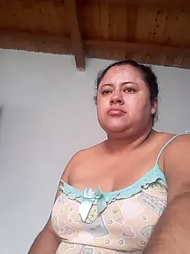 Snapshot of Monseratte21 chatting on 12.20.24 Monseratte21 online show from 12.20.24