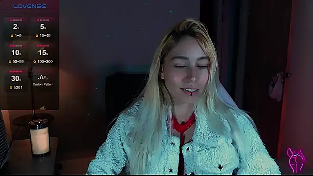 Snapshot of Saucy_Jenn chatting on 12.15.24 Saucy Jenn online show from 12.15.24