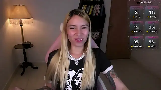 Saucy Jenn online show from 11.29.25