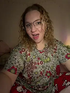 Snapshot of EmmieRae chatting on 03.01.26 EmmieRae online show from 03.01.26