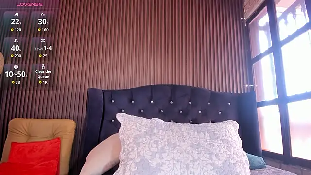 JuliaDawson  online show from 01.17.26