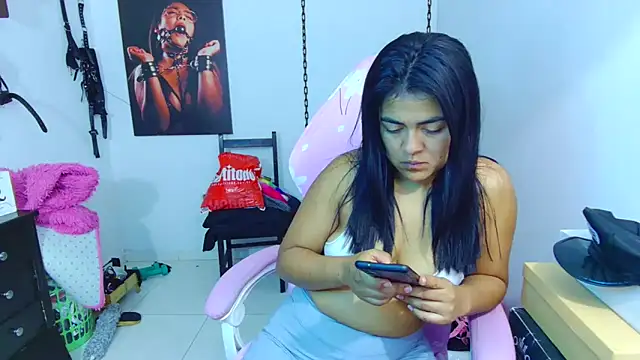 Hannah-grace online show from 12.22.24