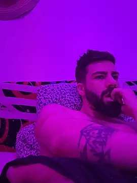 kinkyguy04 online show from 03.21.25