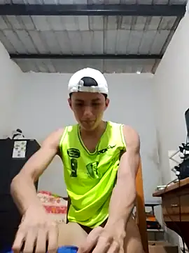 Snapshot of LucidJapan chatting on 11.12.25 LucidJapan online show from 11.12.25