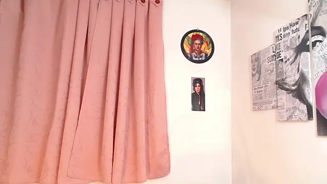 Snapshot of melisa_es chatting on 02.20.25 melisa es online show from 02.20.25