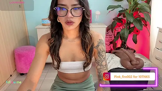 Snapshot of melisa_es chatting on 11.19.25 melisa es online show from 11.19.25