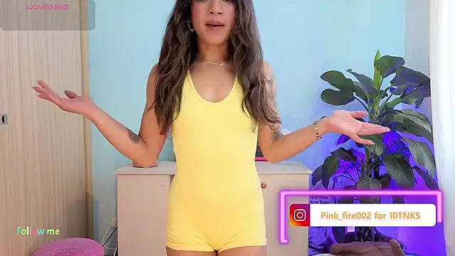 Snapshot of melisa_es chatting on 11.23.25 melisa es online show from 11.23.25