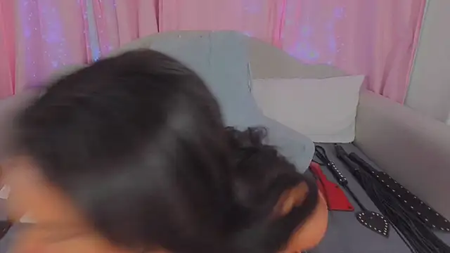 MeghanXO online show from 12.04.25