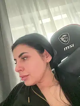 Snapshot of Scarlett-Dream chatting on 01.25.25 Scarlett-Dream online show from 01.25.25