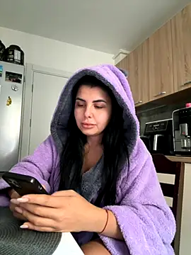 Snapshot of Scarlett-Dream chatting on 09.15.25 Scarlett-Dream online show from 09.15.25