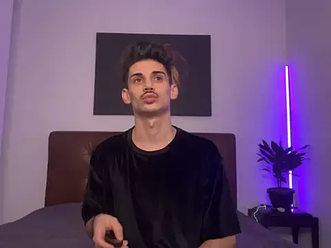 Snapshot of DanielCrush1 chatting on 01.08.25 DanielCrush1 online show from 01.08.25