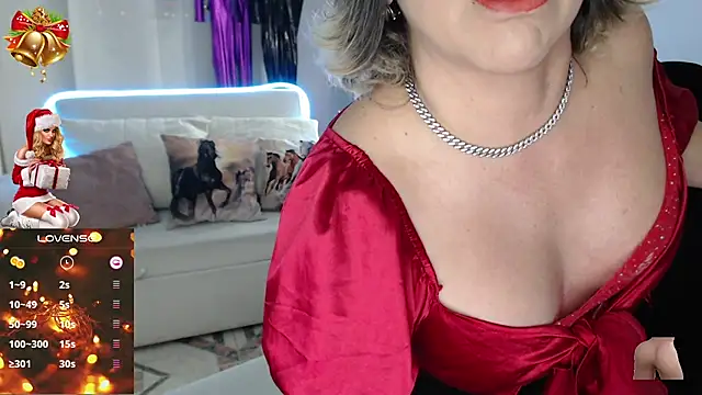 Snapshot of Myrnasexxx chatting on 12.18.24 Myrnasexxx online show from 12.18.24