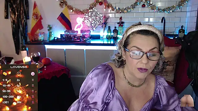 Snapshot of Myrnasexxx chatting on 12.31.24 Myrnasexxx online show from 12.31.24