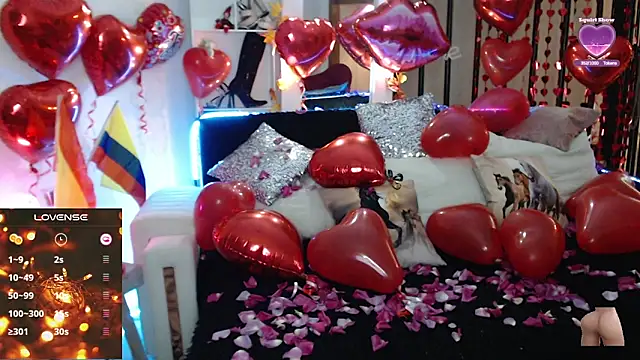 Snapshot of Myrnasexxx chatting on 02.15.25 Myrnasexxx online show from 02.15.25