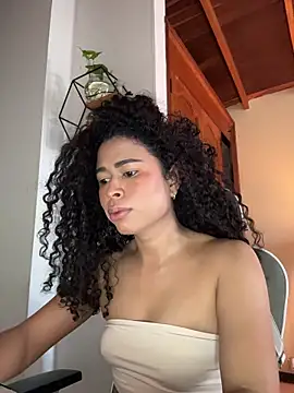 Snapshot of GabriSaenz chatting on 02.05.26 GabriSaenz online show from 02.05.26