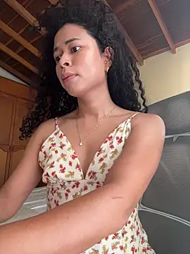 Snapshot of GabriSaenz chatting on 02.20.26 GabriSaenz online show from 02.20.26